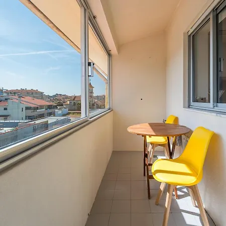 Apartment Charming Beachside Escape Esmoriz