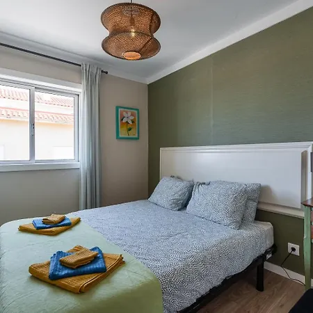 Charming Beachside Escape Esmoriz