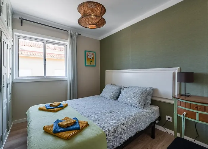 Charming Beachside Escape Esmoriz